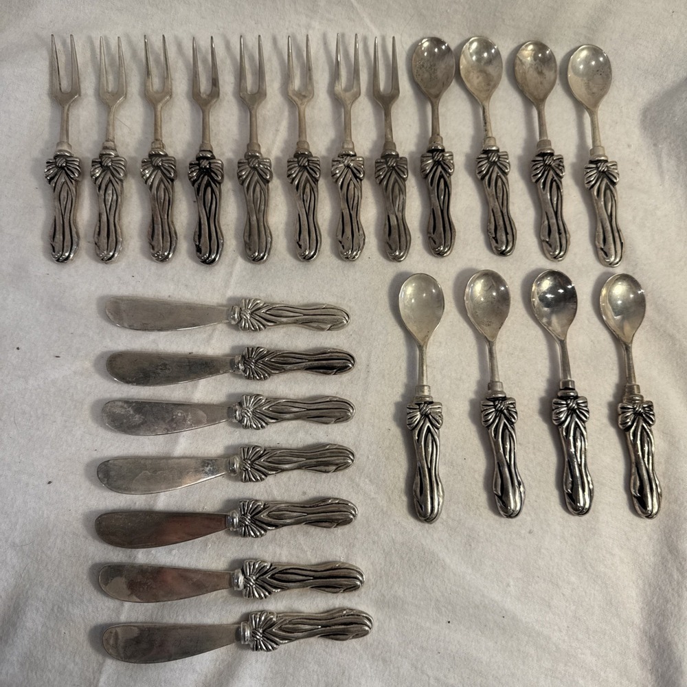 Vintage Lot Of 23 Int'l Silver Ribbon Bow Forks & Spoons Appetizer Silver Plated